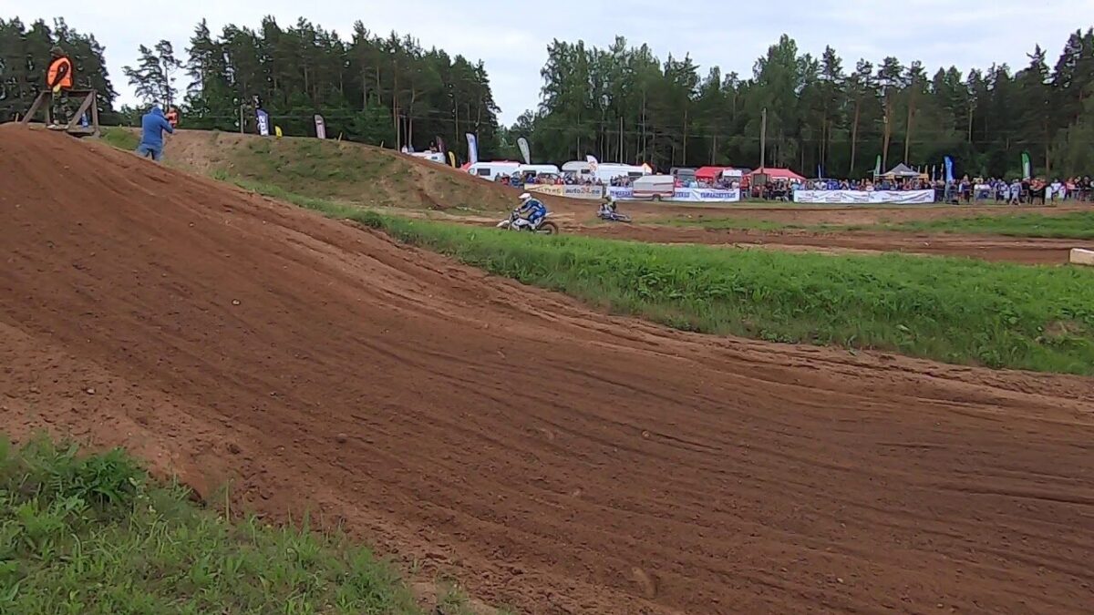 Rain Kochi kukkumine Karksi-Nuia motokrossil