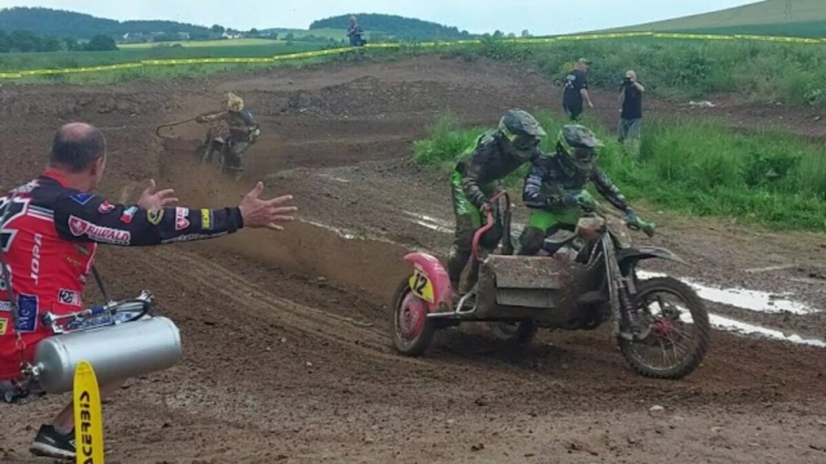 Tšehhi külgvankrite motokrossi meistrivõistluste Jinín-i etapi 2. sõidu video