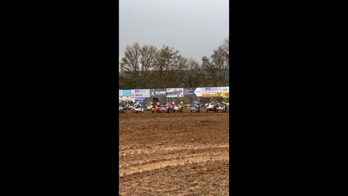 2022 Saksamaa külgvankrite motokrossi meistrivõistluste Schnaitheimi etapi 1. sõidu start